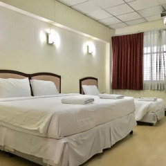 Coop Dopa Hostel Стандартный семейный номер с двуспальной кроватью