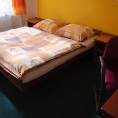 AZ-Hostel Стандартный номер с двуспальной кроватью (общая ванная комната) фото 4