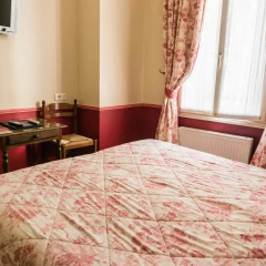 Отель Hôtel Exelmans 2* Улучшенный номер с различными типами кроватей фото 11