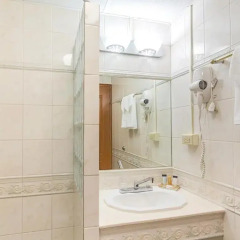 Отель Wyndham Garden Guam ванная