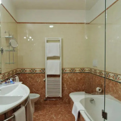 Hotel La Fenice Et Des Artistes 3* Люкс с различными типами кроватей фото 5