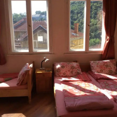 Отель Guest House Veliko Tarnovo Болгария, Велико Тырново - отзывы, цены и фото номеров - забронировать отель Guest House Veliko Tarnovo онлайн комната для гостей фото 2