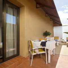 Hotel Oasis 2* Улучшенный номер фото 21