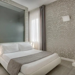 Отель Piazza di Spagna Suites Люкс с различными типами кроватей фото 8