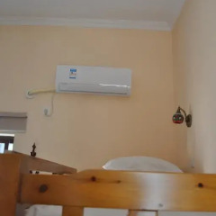 Chengdu Holly Hostel Кровать в общем номере с двухъярусной кроватью фото 4
