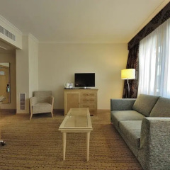 Отель Hilton Milan 4* Представительский номер с различными типами кроватей фото 12