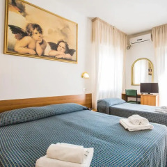 Hotel Nizza 2* Номер с общей ванной комнатой с различными типами кроватей (общая ванная комната) фото 4