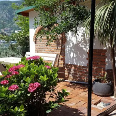 Отель Guesthouse Tianis