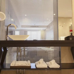 Quentin Boutique Hotel 4* Люкс с различными типами кроватей фото 19