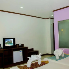 Hawaii Patong Hotel 3* Улучшенный номер с двуспальной кроватью фото 6