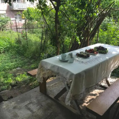 Отель Aregak B&B бассейн
