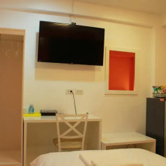 Don Mueang Airport Modern Bangkok Hotel 3* Стандартный номер с 2 отдельными кроватями фото 4