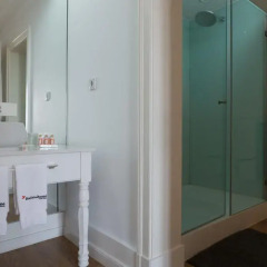 Отель Feels Like Home Chiado Prime Suites 3* Стандартный номер с различными типами кроватей фото 10