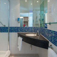 Отель Holiday Inn Express Exeter M5, Jct 29 3* Стандартный номер с различными типами кроватей фото 2