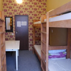 Center Stay Hostel Стандартный семейный номер с двуспальной кроватью фото 13