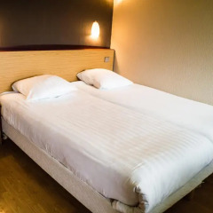 Отель Value Stay Bruges 3* Улучшенный номер с различными типами кроватей фото 2