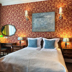 Отель SleepWalker Boutique Suites 3* Номер Делюкс с двуспальной кроватью фото 10