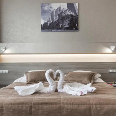 Апартаменты 12th Floor Apartments комната для гостей