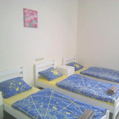 Happy Hotel 3* Кровать в мужском общем номере с двухъярусной кроватью фото 3