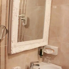 Hotel Grahor 4* Улучшенный номер с двуспальной кроватью фото 12