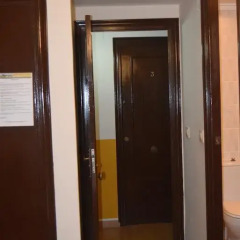 Отель Hostal Waksman Стандартный номер с различными типами кроватей фото 8