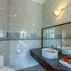 Отель Hoi An Riverside Resort & Spa 4* Улучшенный номер с различными типами кроватей фото 3