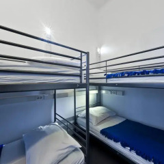 Hostel Explorer Кровать в общем номере с двухъярусной кроватью фото 11