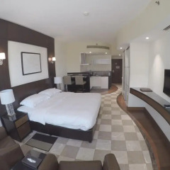 Отель Number One Tower Suites Дубай комната для гостей фото 2