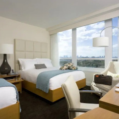 Отель Fontainebleau Miami Beach 4* Стандартный номер с различными типами кроватей фото 14