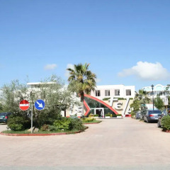 Te Stela Hotel парковка