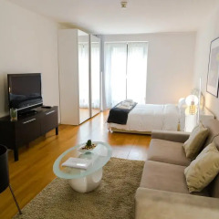 Отель Milan Royal Suites - Centro комната для гостей фото 4