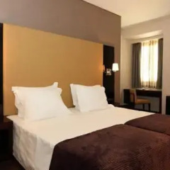 Turim Restauradores Hotel 3* Улучшенный номер с двуспальной кроватью фото 7