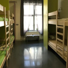 Chic Hostel Кровать в общем номере с двухъярусной кроватью
