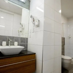 Отель Hubska Apartments Польша, Вроцлав - отзывы, цены и фото номеров - забронировать отель Hubska Apartments онлайн ванная фото 2