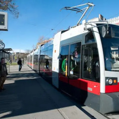 Отель Schönbrunner Deluxe городской автобус