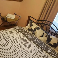 Отель Guest House in Old Town Стандартный номер с двуспальной кроватью фото 9