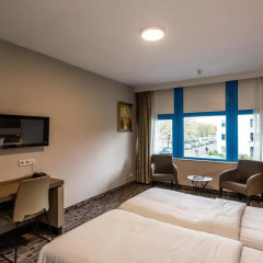 Отель Best Western Plus Blue Square Нидерланды, Амстердам - 4 отзыва об отеле, цены и фото номеров - забронировать отель Best Western Plus Blue Square онлайн удобства в номере