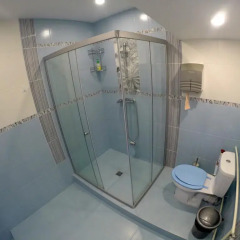 Гостиница HQ Hostelberry Номер с различными типами кроватей (общая ванная комната) фото 12