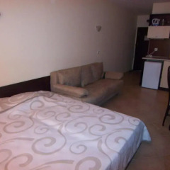 Апартаменты Bulgarienhus Sunset Beach 4 Apartments Солнечный берег комната для гостей фото 5