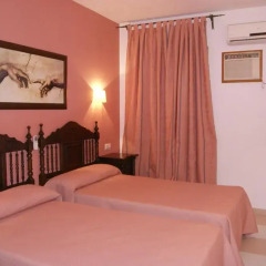Отель Hostal Macami Стандартный номер с 2 отдельными кроватями