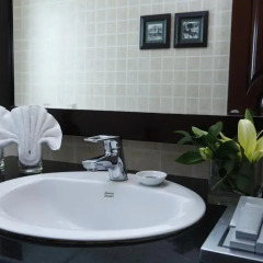 Medallion Hanoi Hotel 4* Стандартный семейный номер разные типы кроватей фото 6