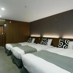 Itaewon Crown hotel 3* Стандартный семейный номер с двуспальной кроватью фото 4