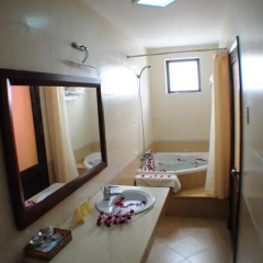 Phuoc Loc Tho 1 Hotel 2* Стандартный семейный номер с двуспальной кроватью фото 5