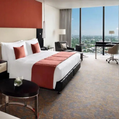 Mövenpick Hotel Colombo 5* Улучшенный номер с двуспальной кроватью фото 2