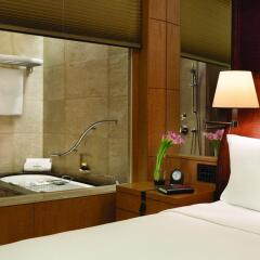 Shangri-La Hotel, Tokyo 5* Номер Делюкс с различными типами кроватей