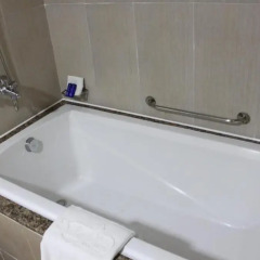 Dalat Plaza Hotel 3* Номер Делюкс с двуспальной кроватью фото 3