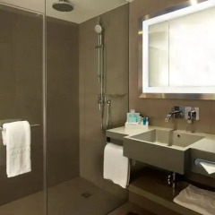 Отель Novotel Bangkok On Siam Square 4* Улучшенный номер с различными типами кроватей фото 11