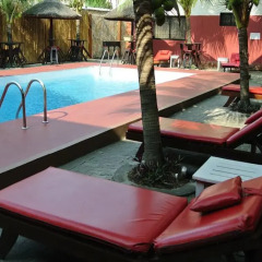 Отель La Playa Suites бассейн фото 3