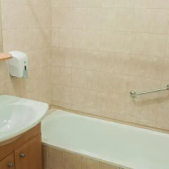 Отель Sunny Apartment Венгрия, Будапешт - отзывы, цены и фото номеров - забронировать отель Sunny Apartment онлайн ванная
