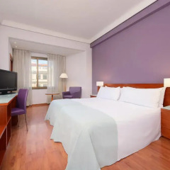 Hotel Madrid Centro, managed by Meliá 3* Стандартный номер с двуспальной кроватью фото 2